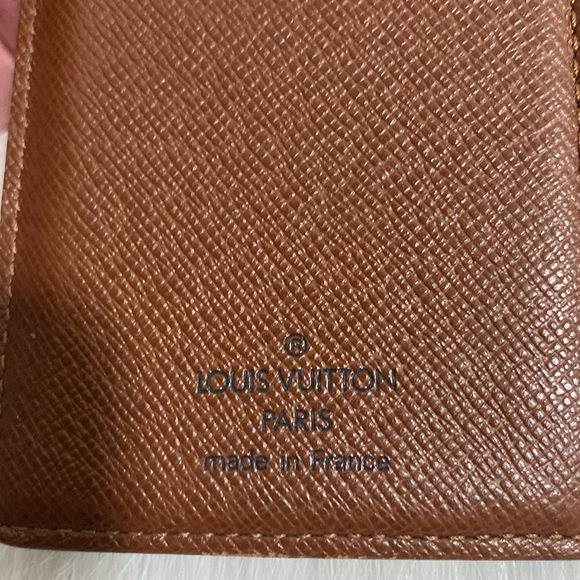 Authentic Louis Vuitton wallet - Picture 7 of 13